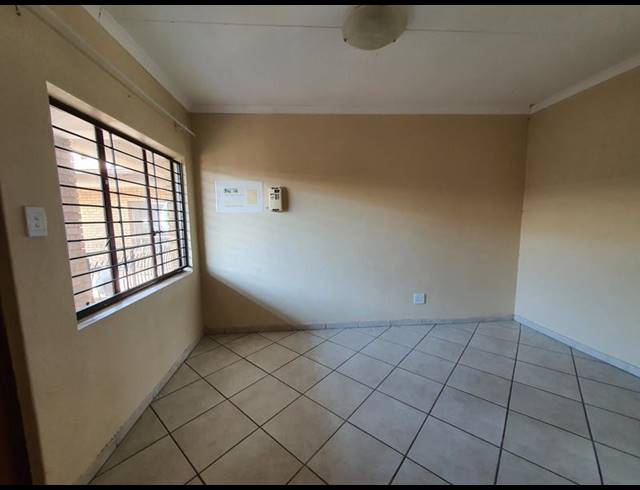 2 BEDROOM APARTMENT FOR SALE IN RANDFONTEIN CENTRAL